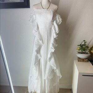 Chic Strapless White Ruffle Dress